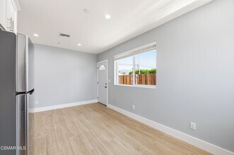 13102 Filmore St in Los Angeles, CA - Building Photo - Building Photo