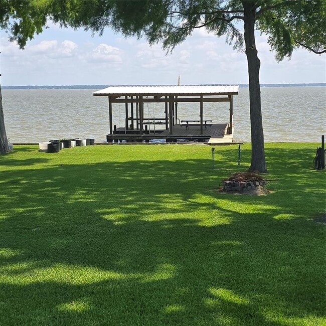 property at 500 Highcrest Dr