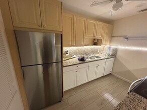 1896 Palmland Dr in Boynton Beach, FL - Building Photo - Building Photo