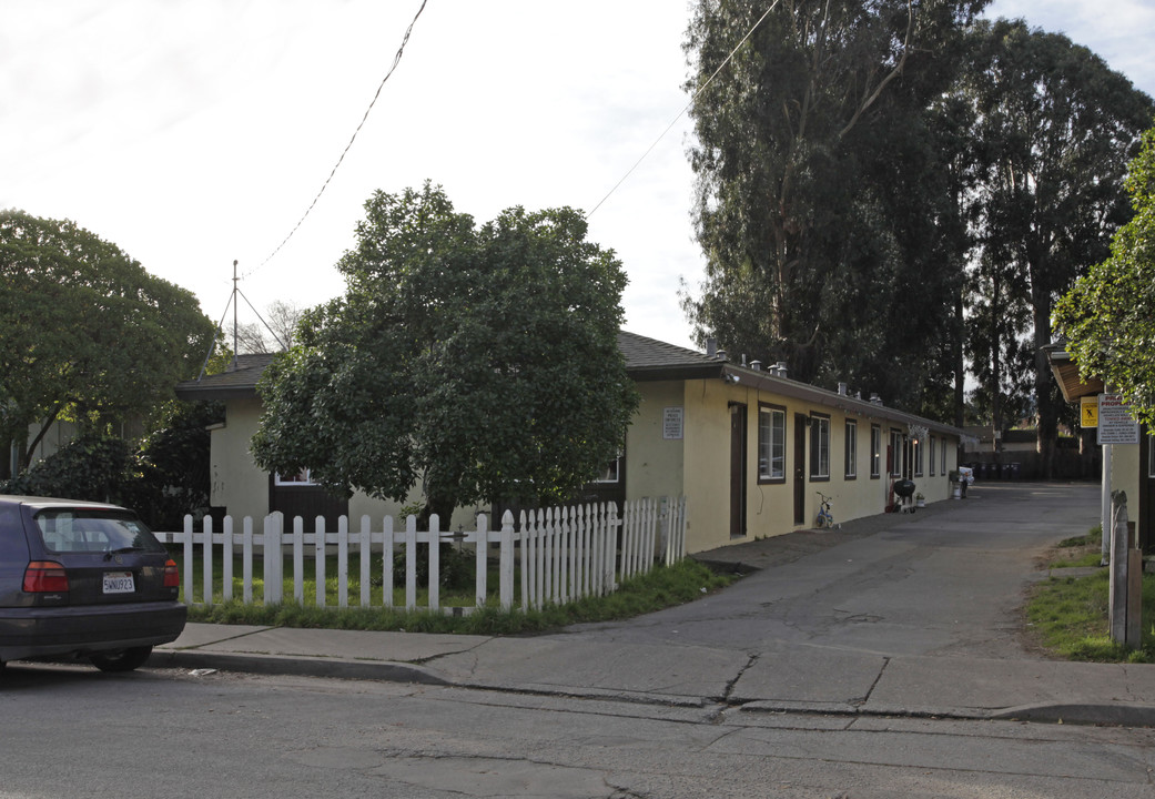 1014-1020 Trinity Ave in Seaside, CA - Building Photo