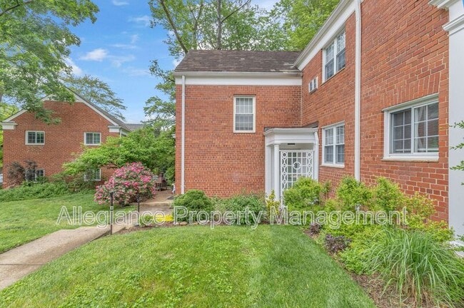 1618 Fitzgerald Ln in Alexandria, VA - Building Photo - Building Photo