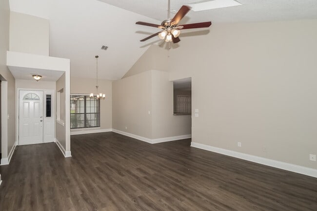1676 Tall Timber Dr in Fleming Island, FL - Building Photo - Building Photo