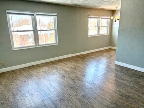 4026 N Illinois Ave in Peoria Heights, IL - Building Photo - Building Photo