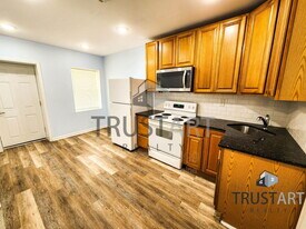 1933 Colonial St in Philadelphia, PA - Building Photo