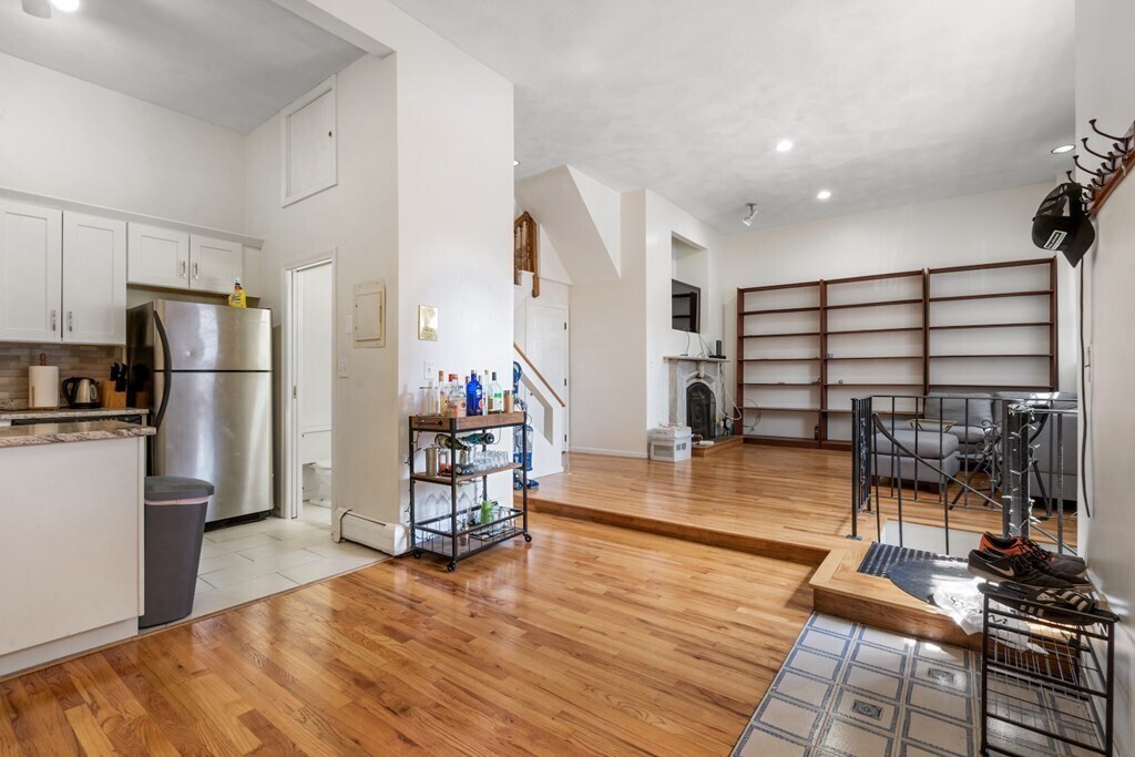 113 W Dedham St in Boston, MA - Building Photo