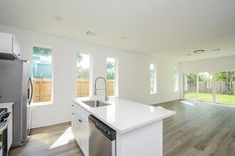 4358 Clover St in Houston, TX - Building Photo - Building Photo