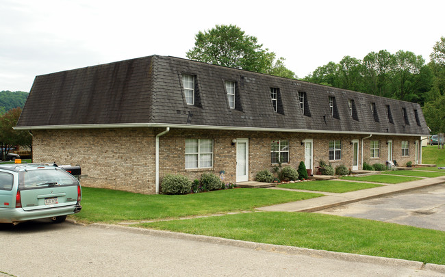 Rolling Acres in Winfield, WV - Building Photo - Building Photo