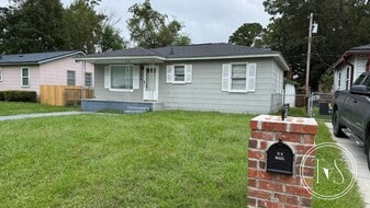 1514 Heron St in Savannah, GA - Building Photo