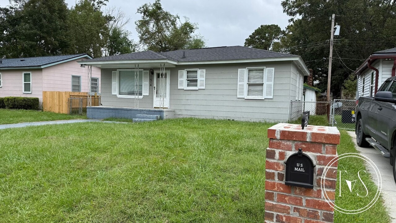 1514 Heron St in Savannah, GA - Building Photo