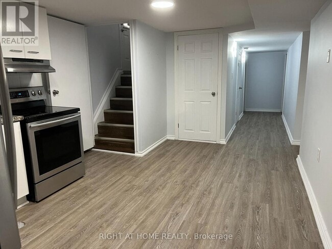 property at 689 Wilson Rd S