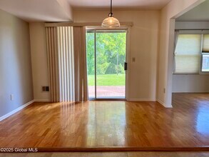44 Esplande St in Selkirk, NY - Building Photo - Building Photo