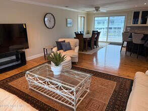 326 Cutter Ln in Mantoloking, NJ - Building Photo - Building Photo