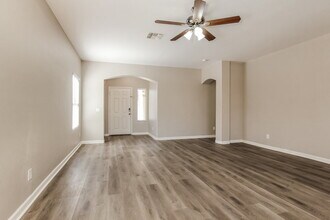 1607 S 79th Ln in Phoenix, AZ - Building Photo - Building Photo