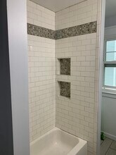 149 Grand Ave, Unit Second Floor Edgewood RI in Cranston, RI - Building Photo - Building Photo