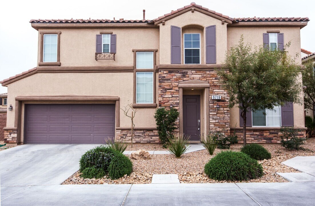 9719 Aleutian St in Las Vegas, NV - Building Photo