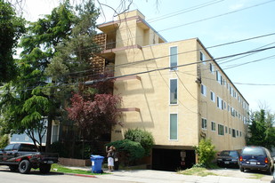 2534 Benvenue Ave Apartments