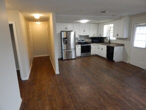 1603 N Main St in Anderson, SC - Building Photo - Building Photo