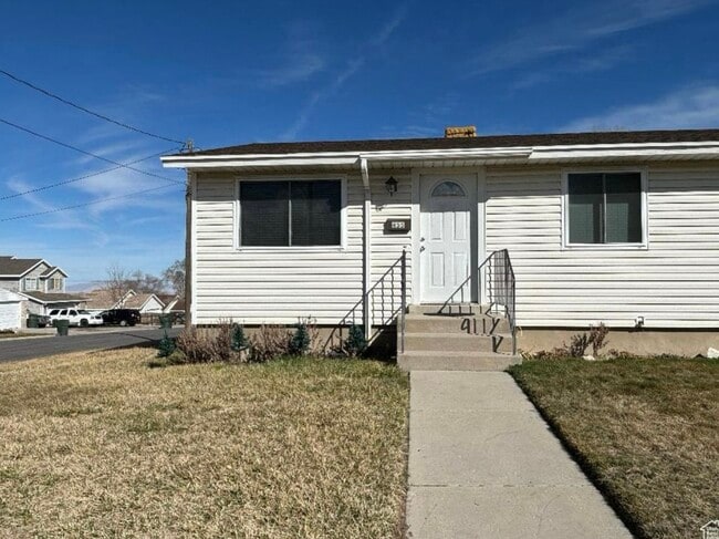 property at 455 E Vine St
