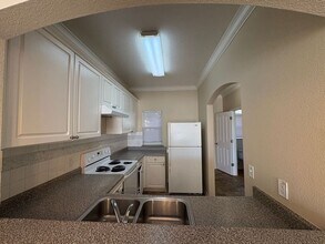 8905 Davis Rd in Stockton, CA - Building Photo - Building Photo