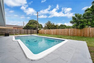 2441 Tarpon Dr in Miramar, FL - Building Photo