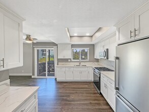 825 Normark Terrace in Vista, CA - Building Photo - Building Photo