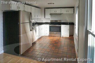 160 Broadway in Somerville, MA - Building Photo - Building Photo