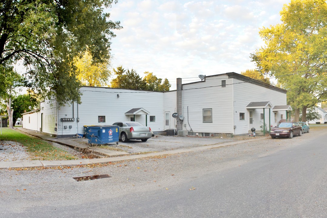 Rakers Apartments in Aviston, IL - Building Photo