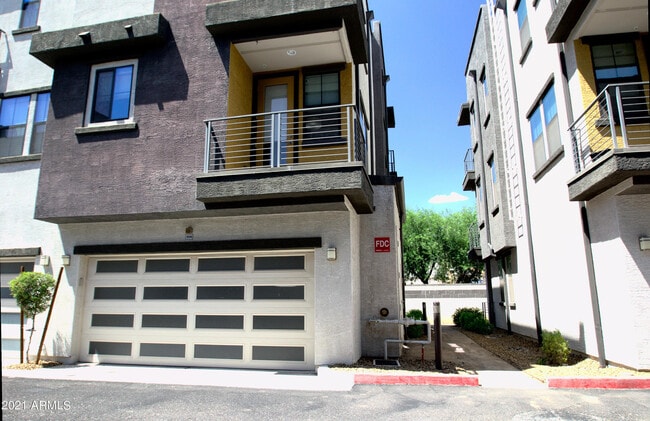 property at 2090 S Dorsey Ln