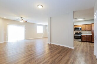 9322 Cider Springs Ct in Las Vegas, NV - Foto de edificio - Building Photo