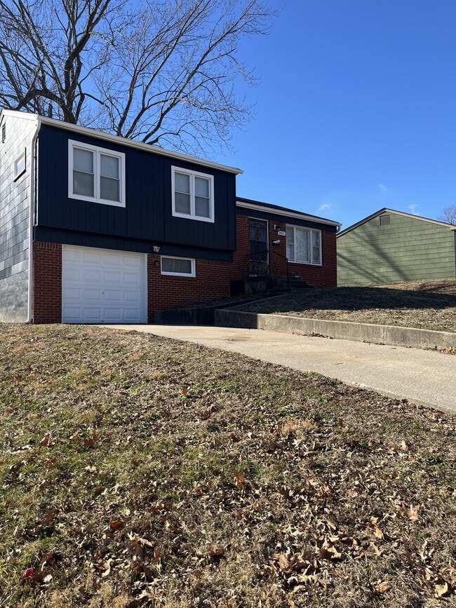 805 W 39 St N in Independence, MO - Building Photo - Building Photo