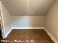 312 Superior St photo'