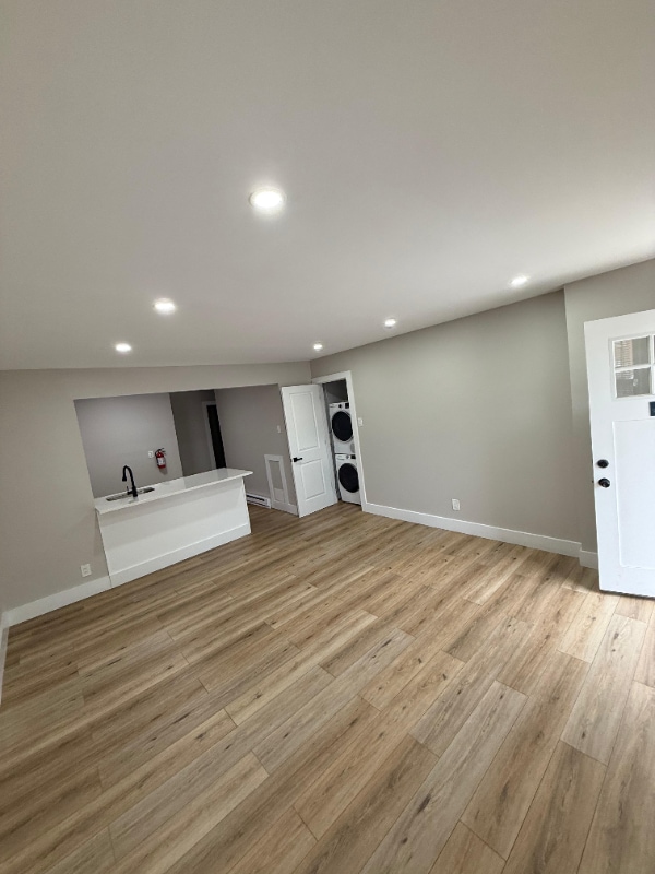 319 Columbia Ave
