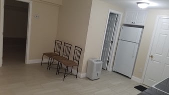 131 Wilkins Ave Apartments