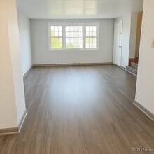 2650 Eggert Rd in Tonawanda, NY - Building Photo - Building Photo