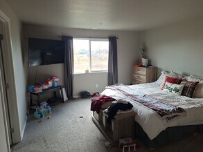 4140 Furlong Ave SE in Albany, OR - Foto de edificio - Building Photo