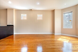 8225 S Prairie Ave in Chicago, IL - Building Photo - Building Photo
