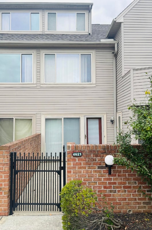 property at 4621 N Progress Ave