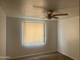13433 N 16th Ave in Phoenix, AZ - Building Photo