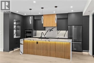 21 Clare Ave in Hamilton, ON - Building Photo - Building Photo