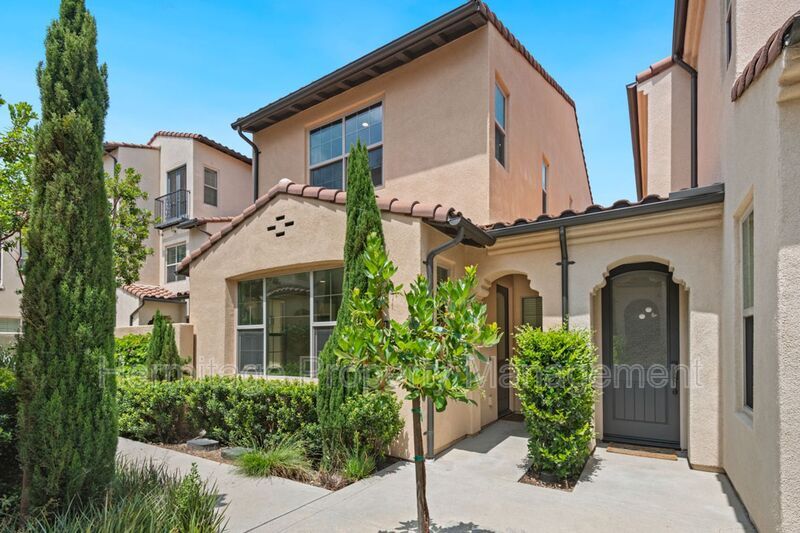 136 Tubeflower in Irvine, CA - Building Photo