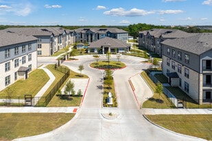 The Crossing at Clear Creek in Dallas, TX - Building Photo