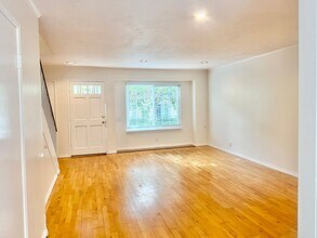 3684 Caminito Carmel Landing in San Diego, CA - Building Photo - Building Photo