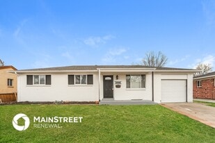 12345 E 55th Ave in Denver, CO - Building Photo