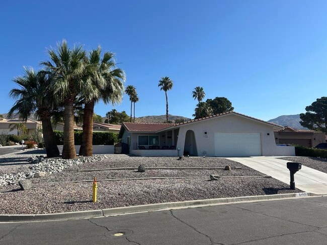 64610 Pinehurst Cir