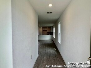 10014 Ana Hts in San Antonio, TX - Building Photo - Building Photo