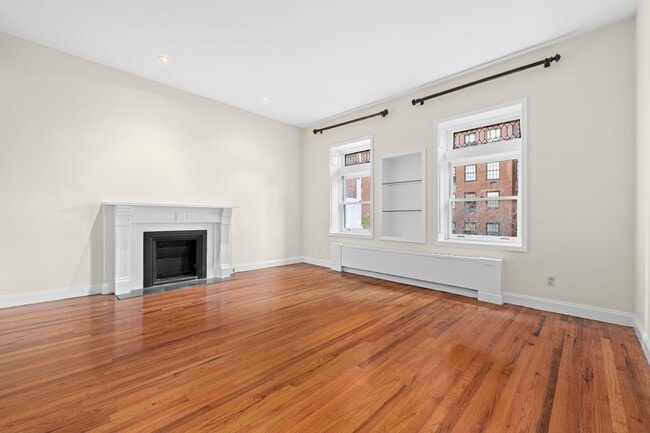 property at 59 E 73rd St