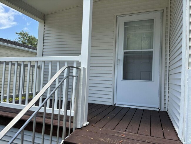 6305 Colonial Dr in Margate, FL - Building Photo - Building Photo