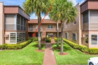 247 Burgundy Ave in Delray Beach, FL - Building Photo - Building Photo