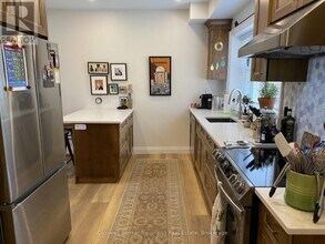 194 Norfolk St in Guelph, ON - Building Photo - Building Photo