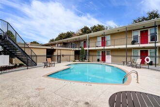 835 Heights Blvd in Houston, TX - Building Photo - Building Photo